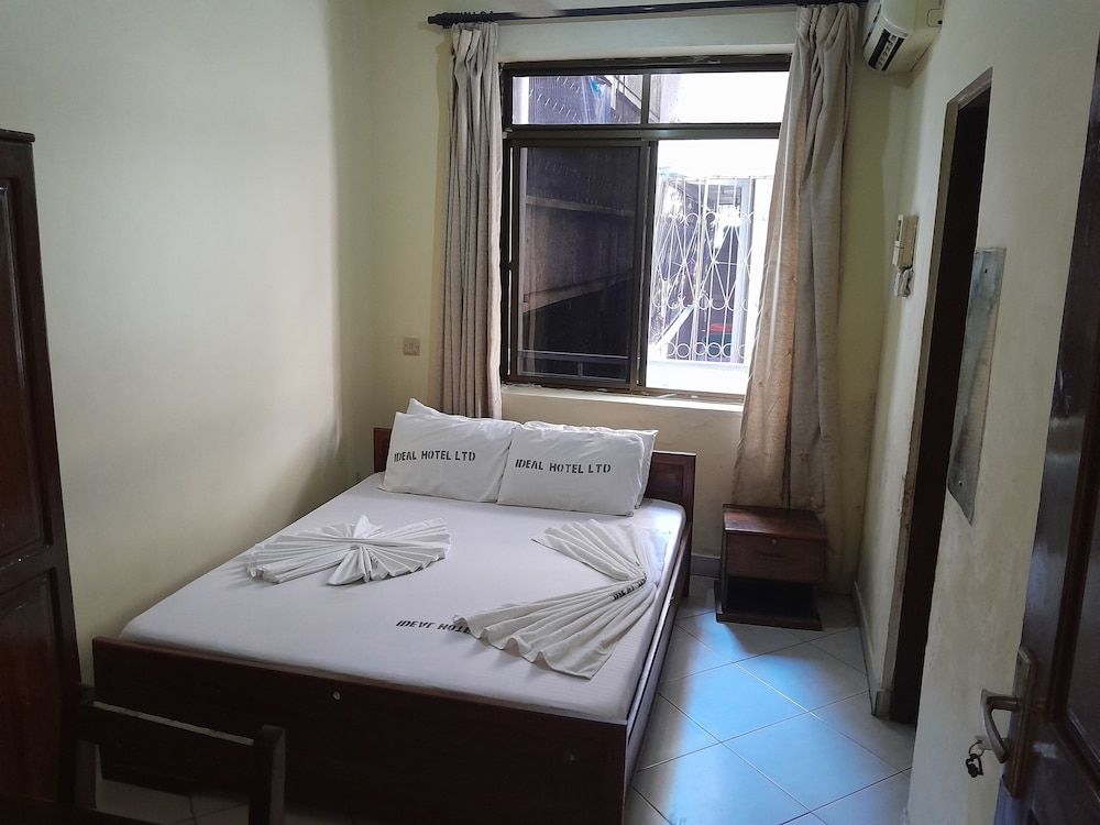 Hotel Ideal Standard Double Room 2