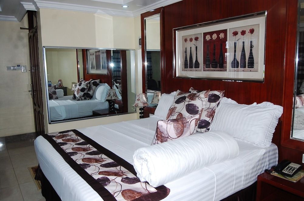 undefined Don Suite Hotel 7