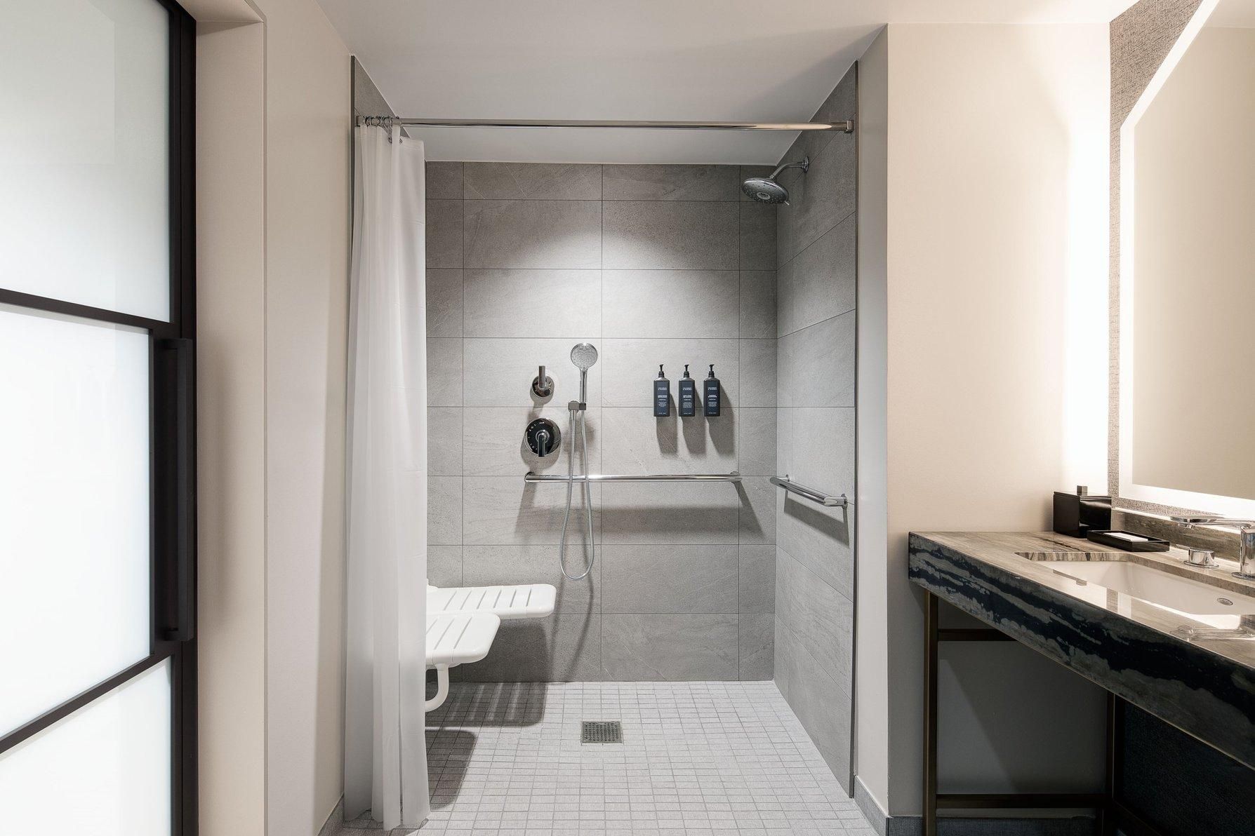 Club Lounge Access, Junior Suite, 1 King, Sofa Bed, Corner Room