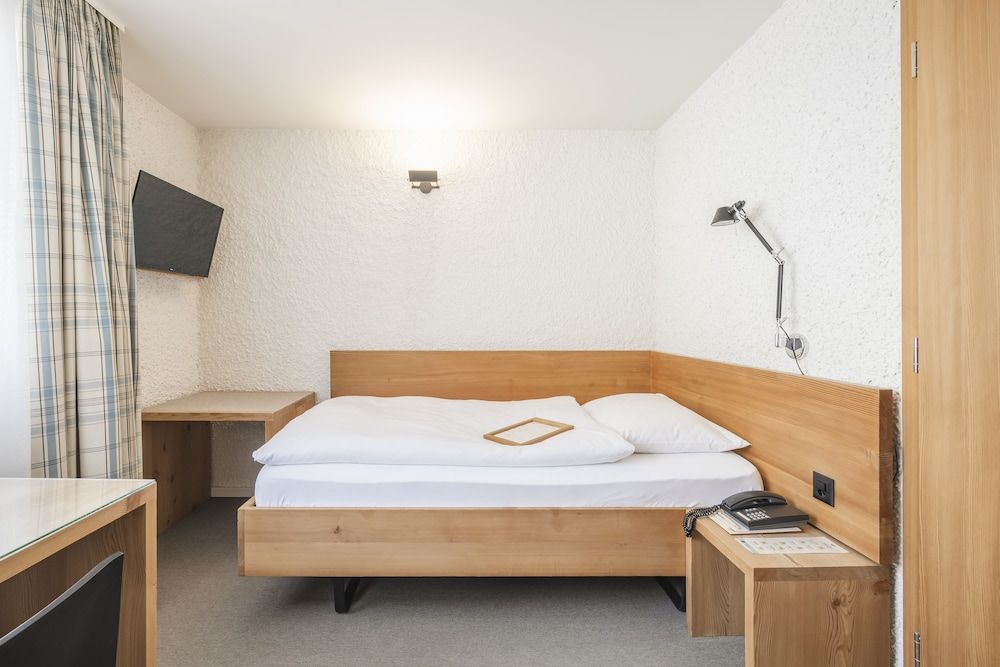 undefined Hauser Hotel St. Moritz 3