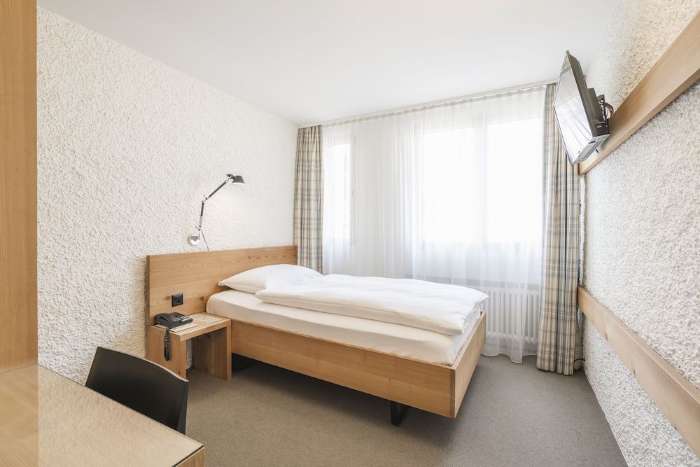 undefined Hauser Hotel St. Moritz 2