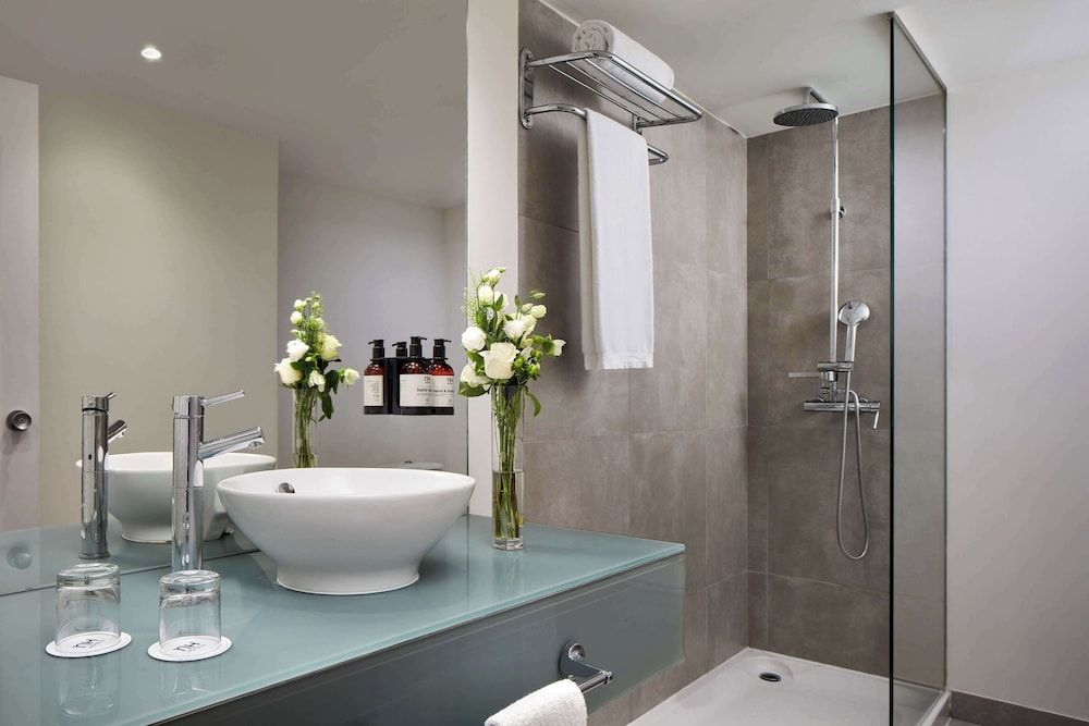 NH Sintra Centro Family Room (Adjoining Room, 3AD+1CH) 3