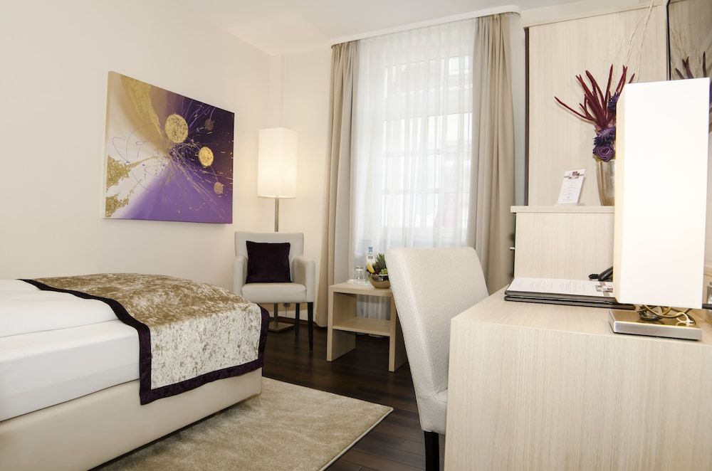 undefined Hotel Merkur 3