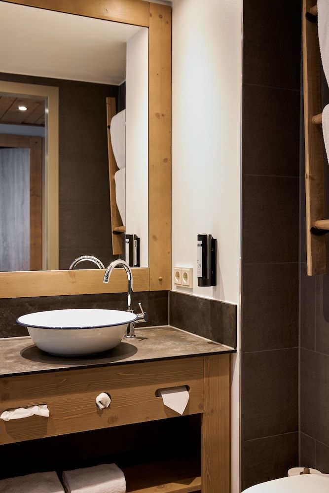 Cocoon Hauptbahnhof Standard Double Room (Cosy Alm) 7