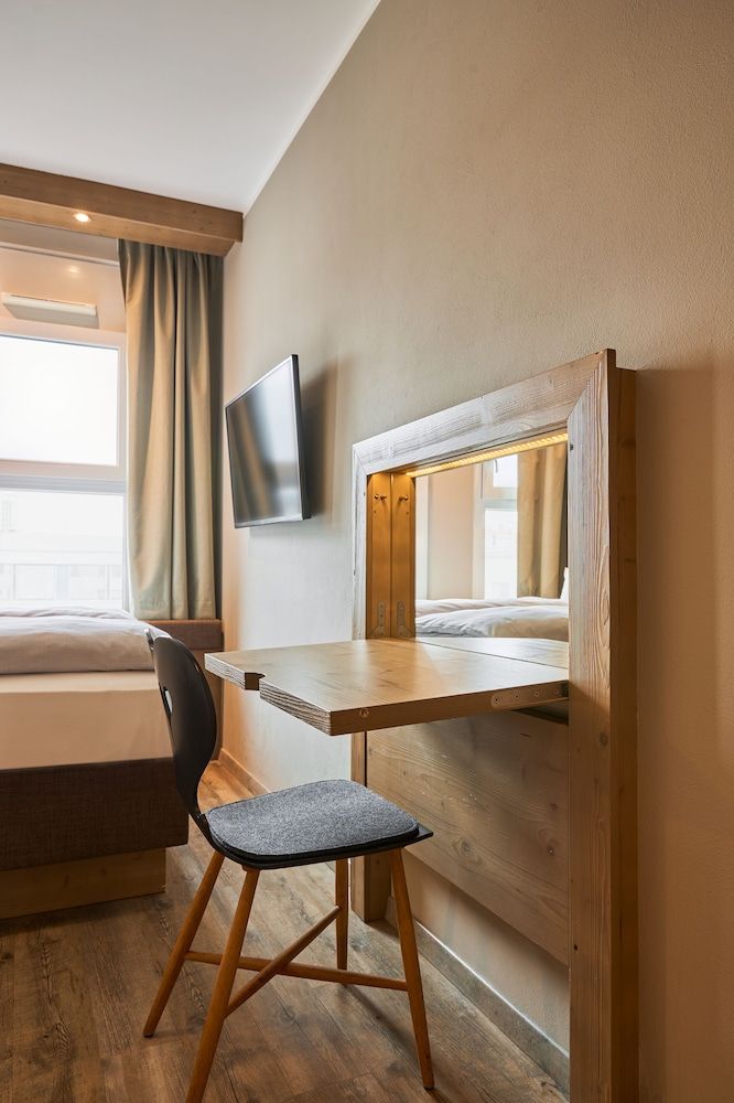 Cocoon Hauptbahnhof Standard Double Room (Cosy Alm) 5