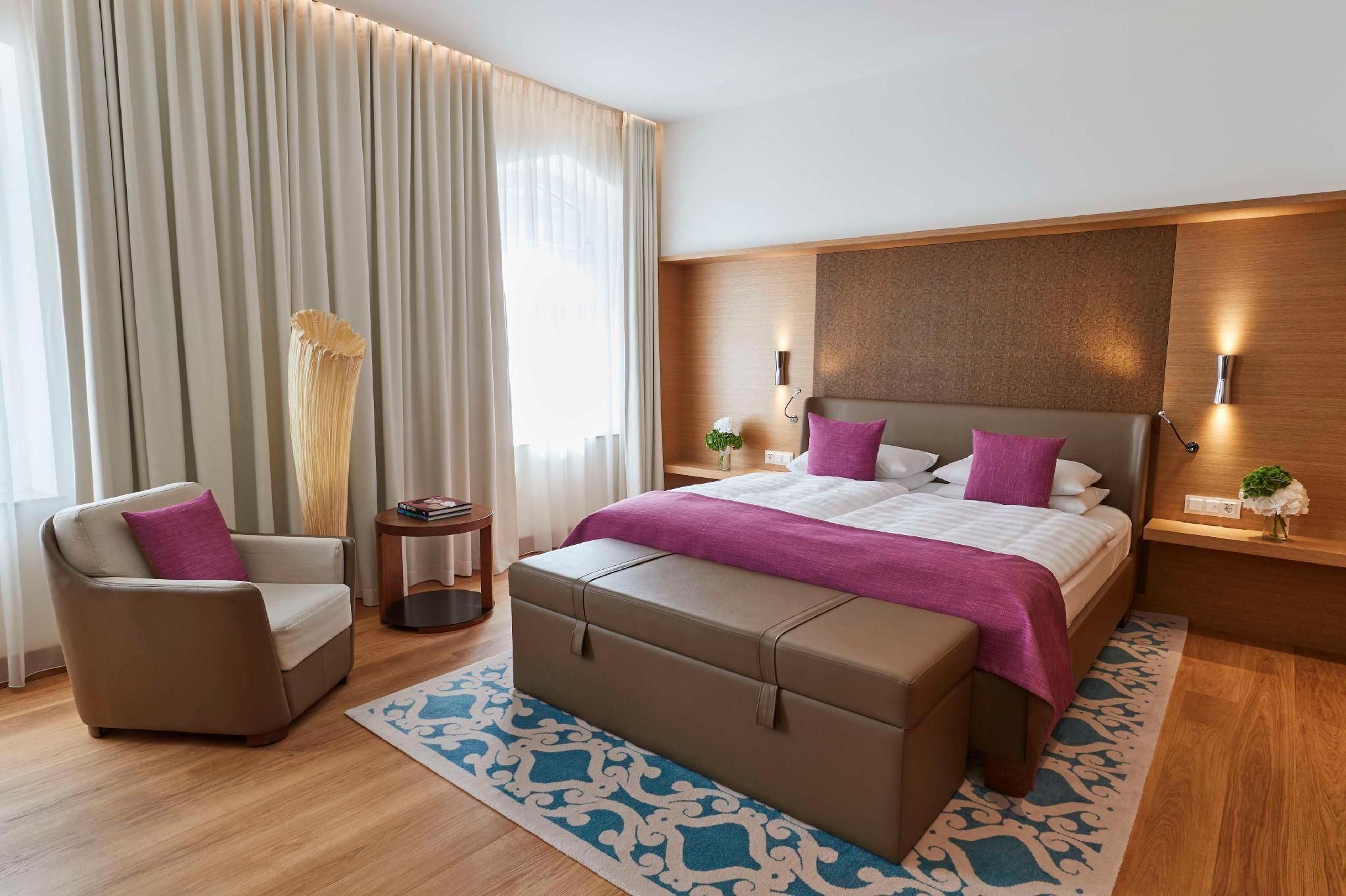 Grand Deluxe Room King