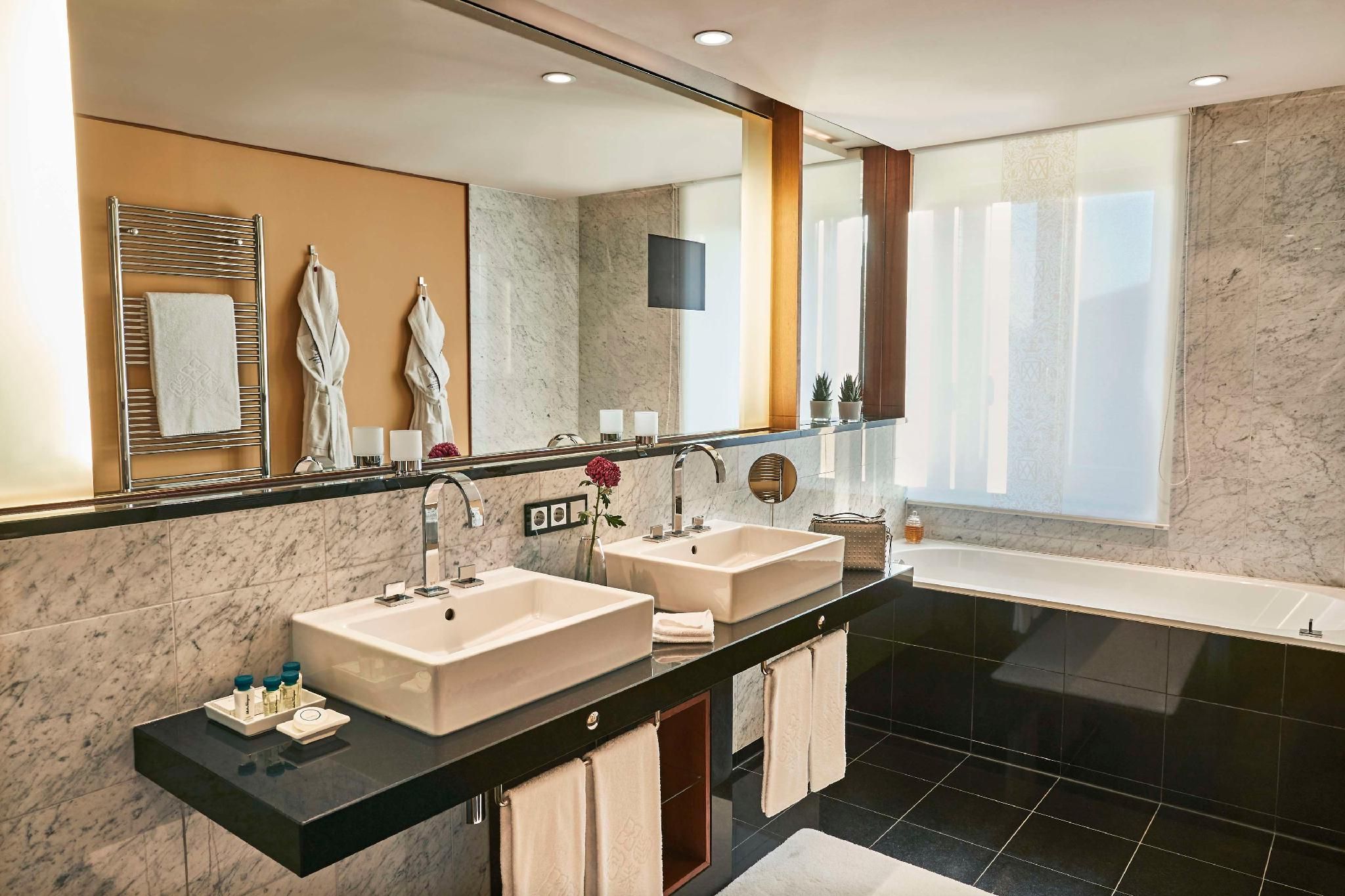 Deluxe Junior Suite