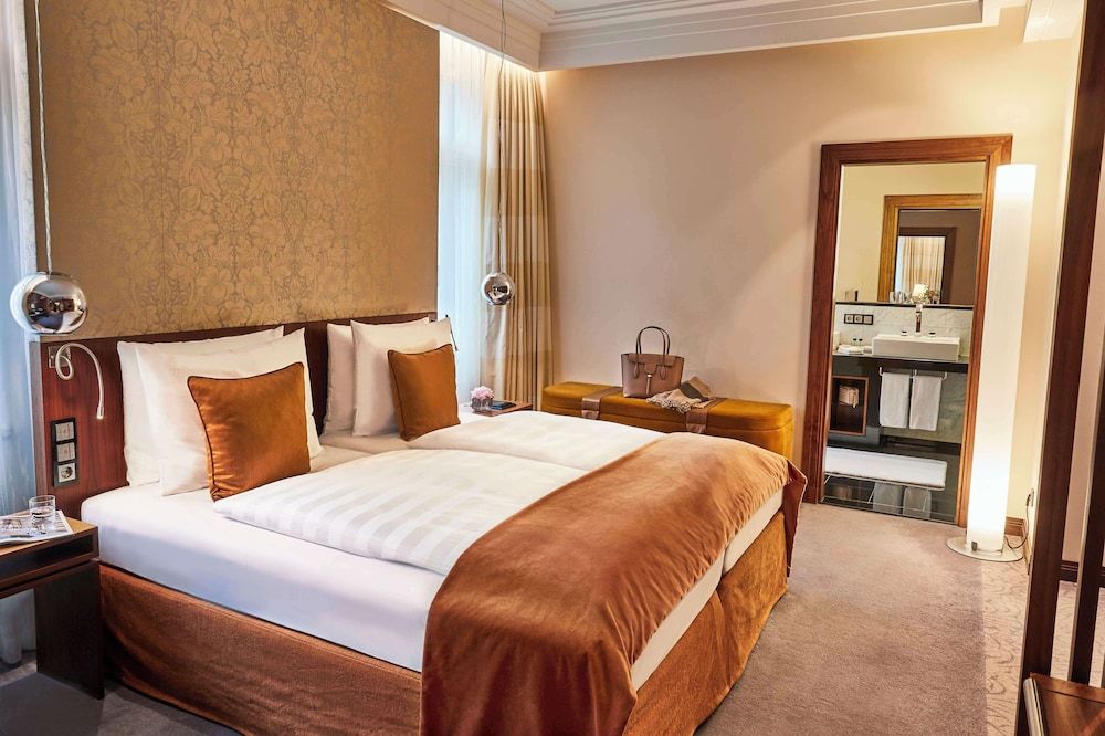 Suite, 2 Bedrooms, Balcony