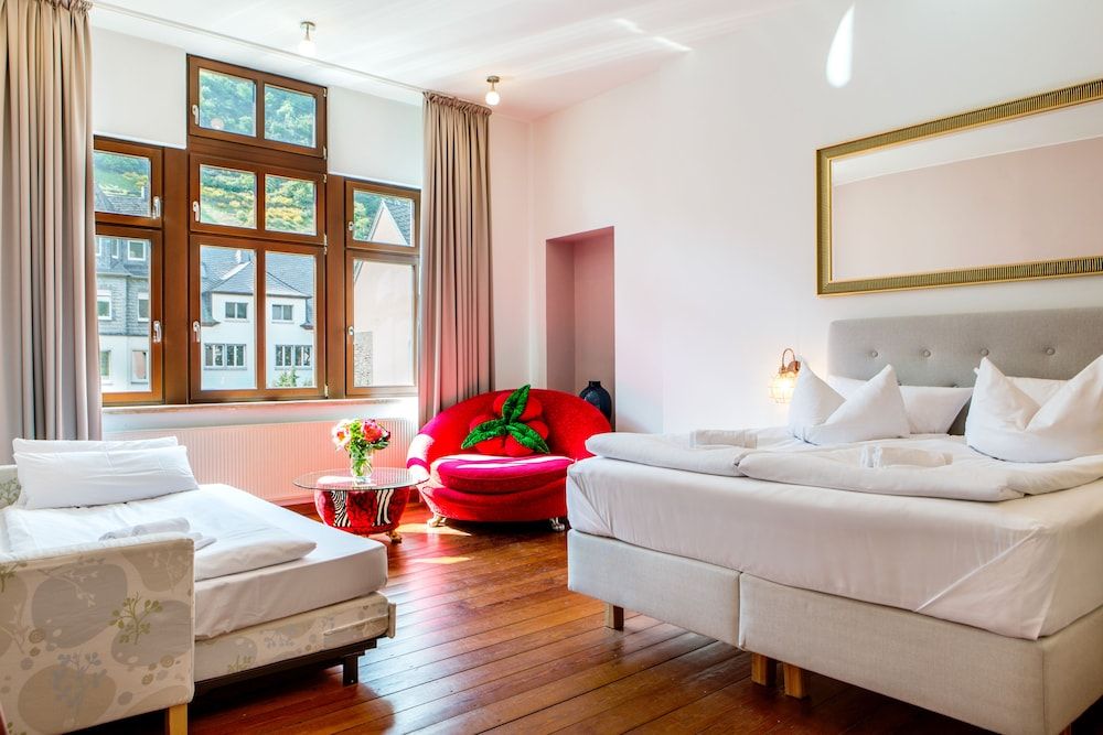 Deluxe Triple Room, 1 King Bed with Sofa bed