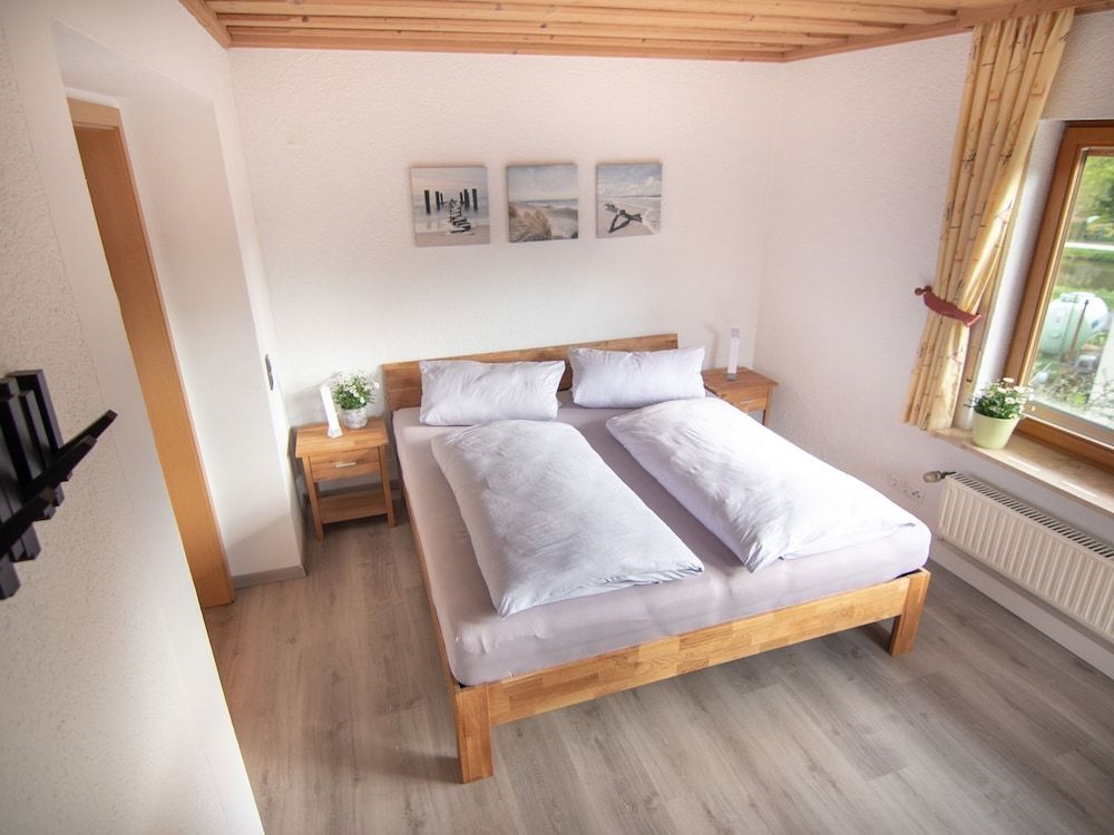 Appartement Ludwigskanal Apartment, Private Bathroom, Garden View 7