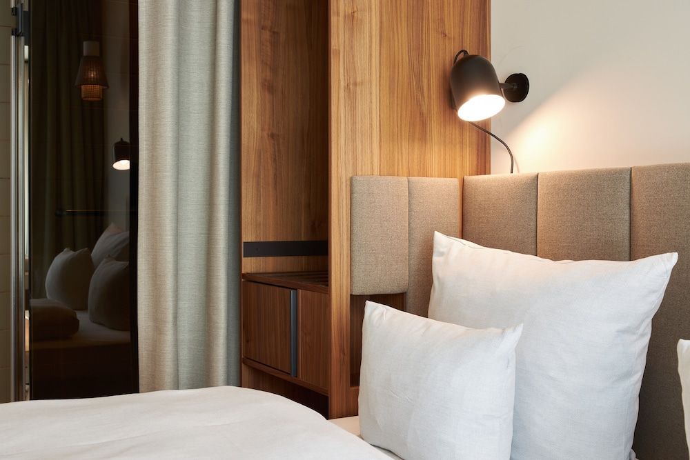 undefined Cocoon Sendlinger Tor 7