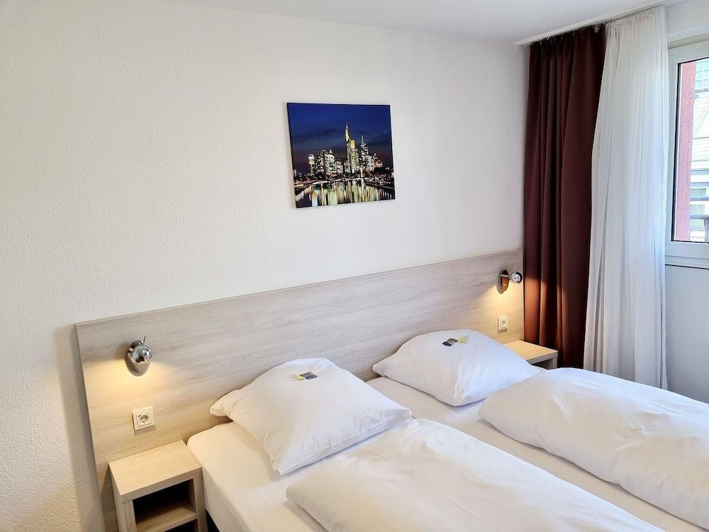 Adler Hotel Frankfurt Double Room, 1 Double Bed 7