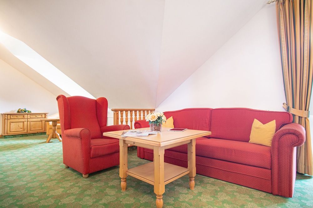 Glasl's Landhotel Comfort Apartment, 1 King Bed, Balcony, Garden View (Single Use) 5