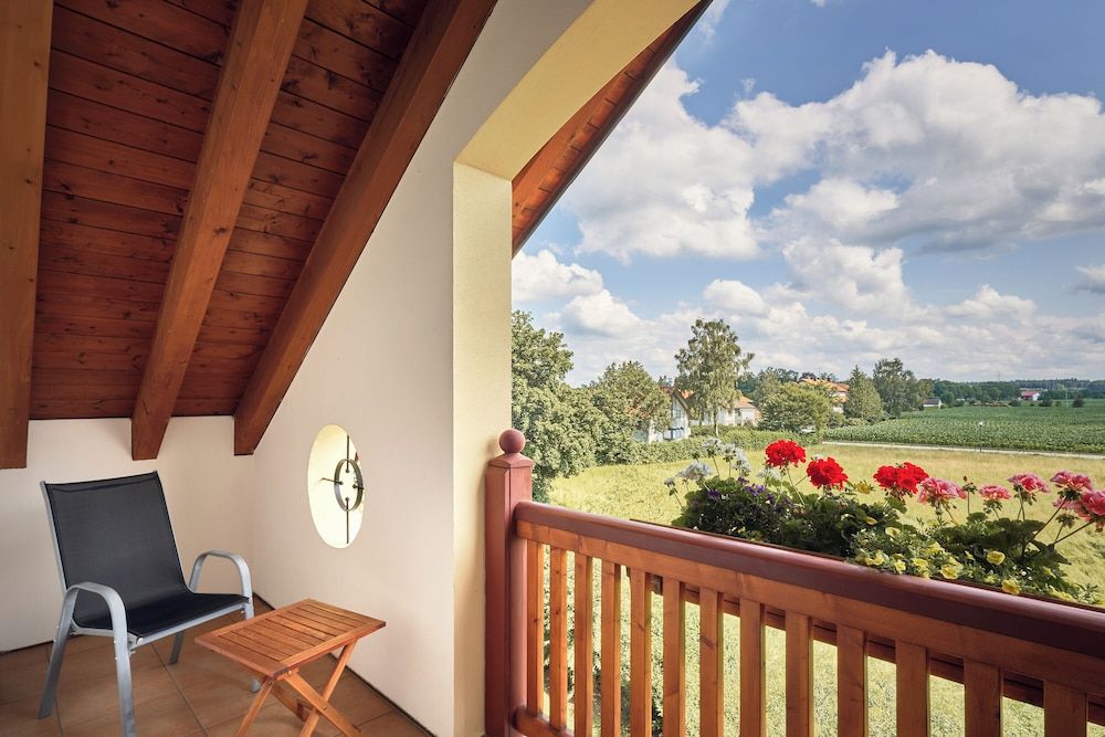 Glasl's Landhotel Comfort Apartment, 1 King Bed, Balcony, Garden View (Single Use) 2