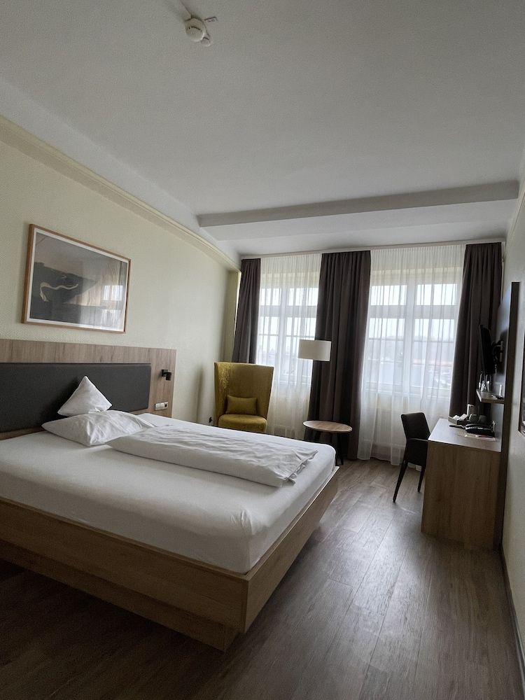 Hotel Niedersaechsischer Hof Premium Double Room Single Use 3