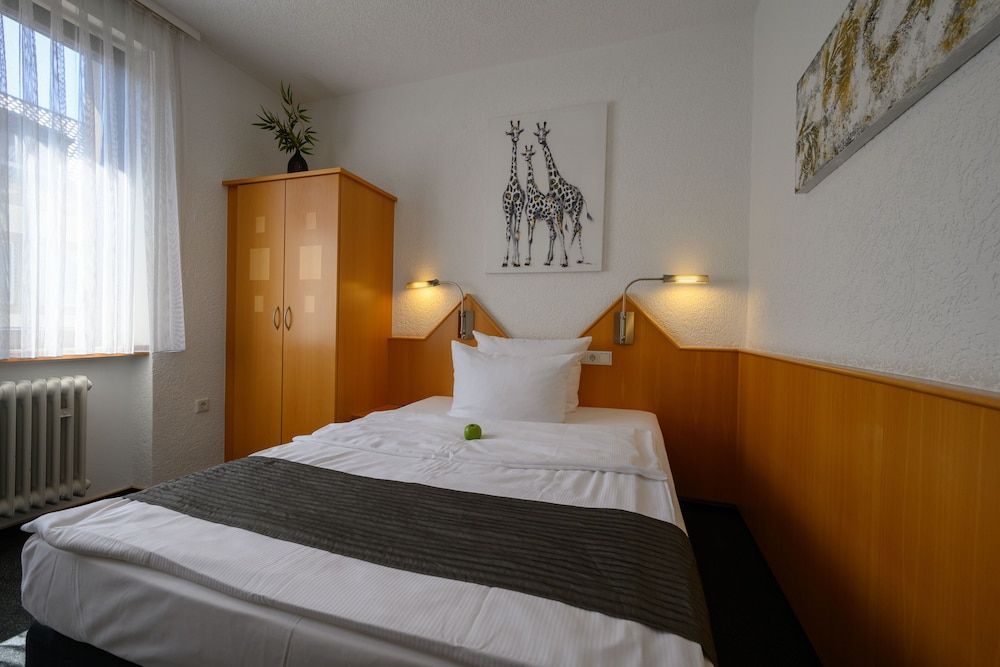 Hotel H.E.Y.M.A.N.N. Comfort Single Room 2