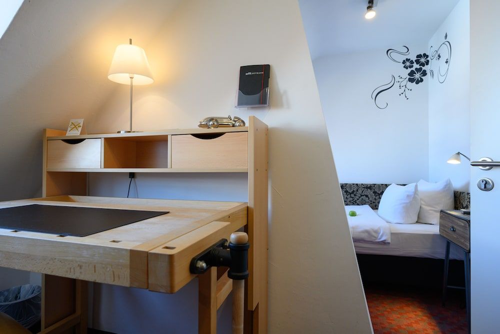 Hotel H.E.Y.M.A.N.N. Comfort Single Room 3