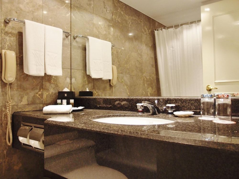 undefined The Kimberley Hotel 8