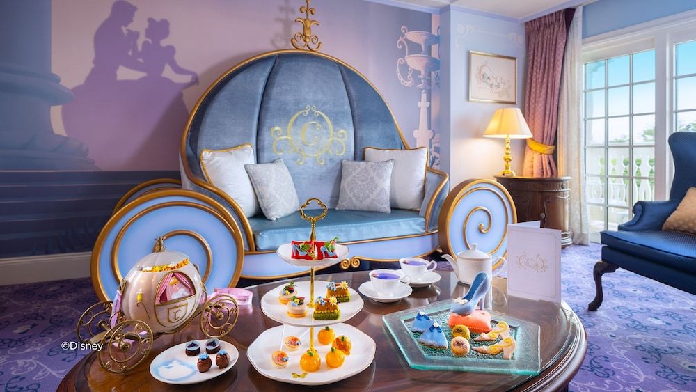 Hong Kong Disneyland Hotel Kingdom Club Cinderella Suite, 2 Double Beds OR 1 King Bed 4