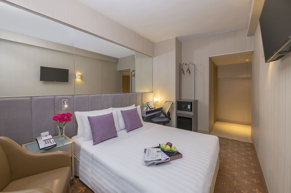 Silka Far East Hotel Deluxe Room 2