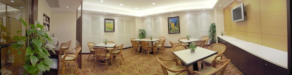 undefined West Hotel 8