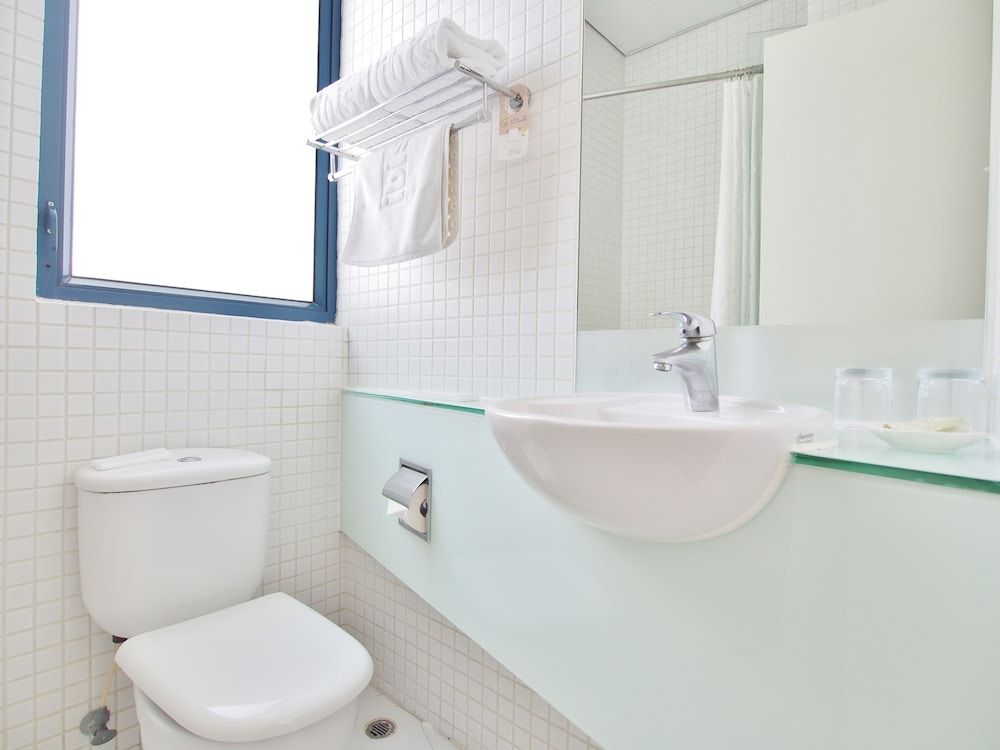 ibis Hong Kong North Point Standard Double Room, 1 Double Bed 8