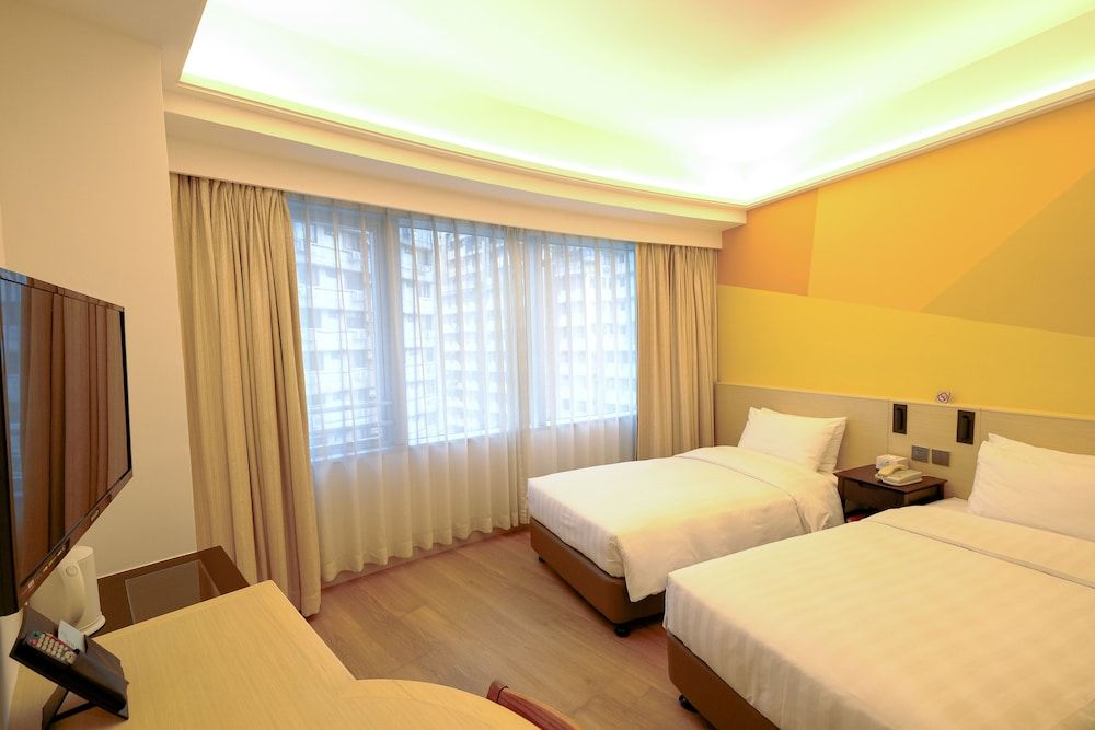 undefined South Pacific Hotel 2