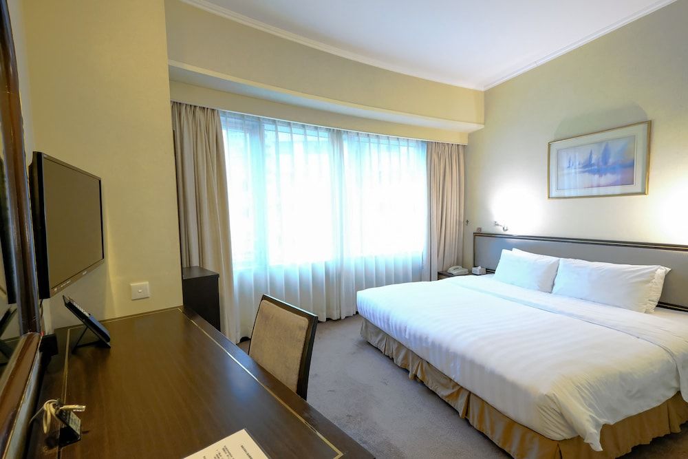 undefined South Pacific Hotel 4
