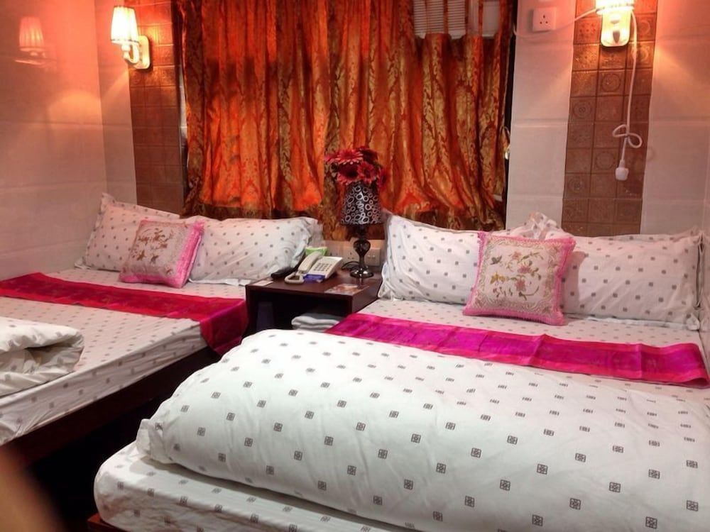 undefined New London Hostel 5