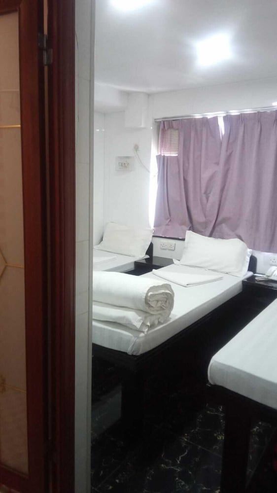 undefined New London Hostel 8