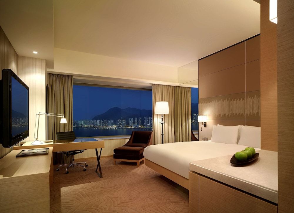 Suite, Harbor View (Regency)