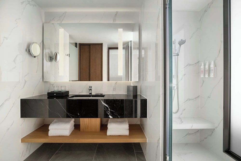 Le Méridien Hong Kong, Cyberport Room, 1 King Bed, Non Smoking 3