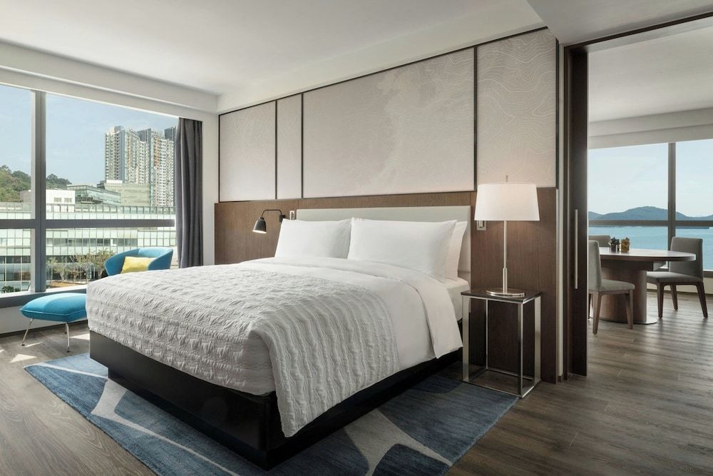 Suite, 1 King Bed