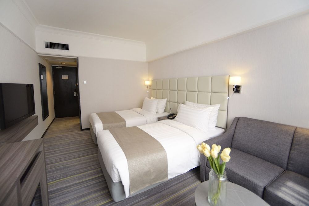 Panda Hotel Deluxe Twin Room 2