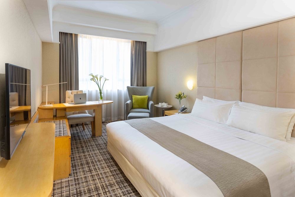 Panda Hotel Executive Queen Room