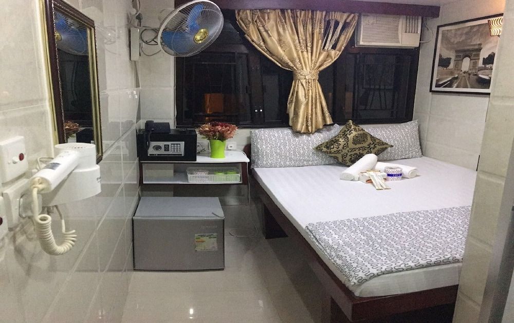 Skylark Hostel Double Room 3