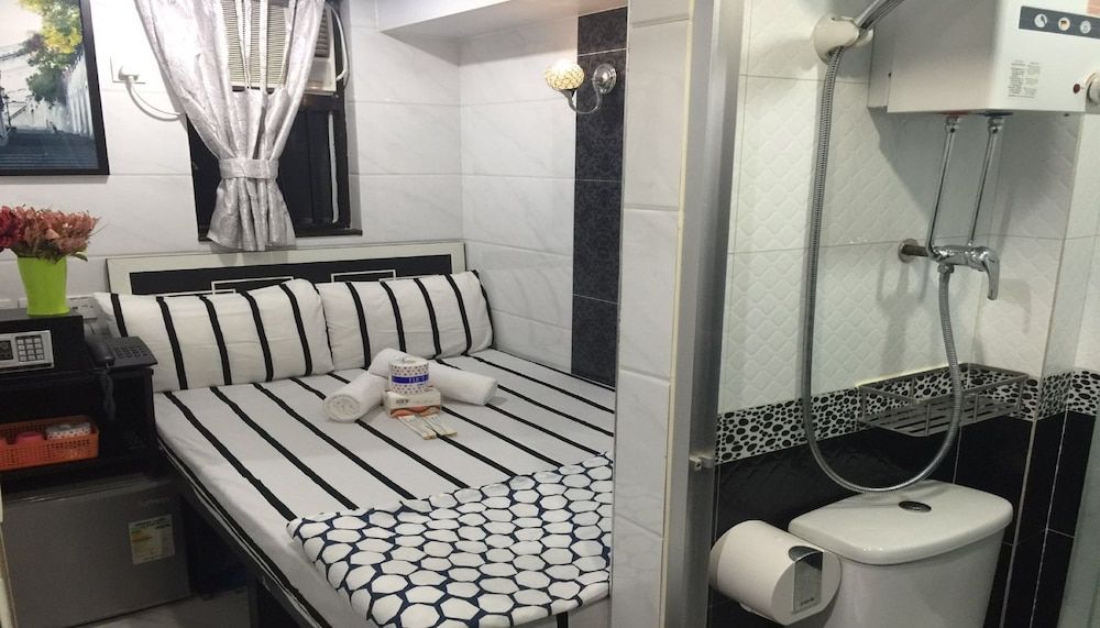 Skylark Hostel Double Room 10