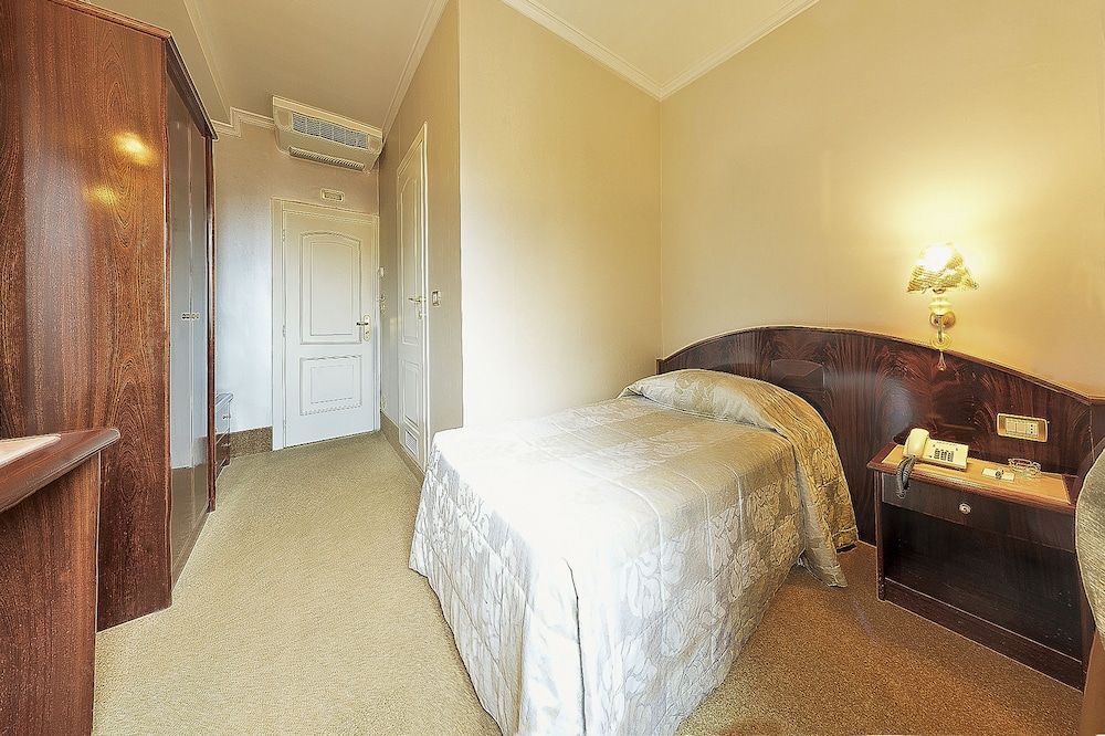 undefined Zanhotel Tre Vecchi 7