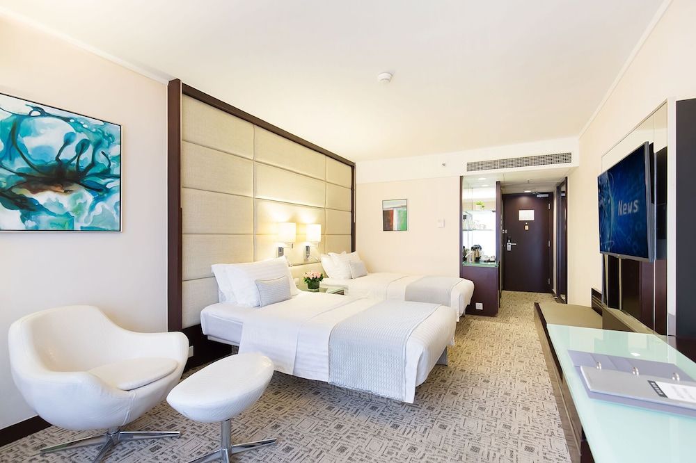 undefined Regal Kowloon Hotel 2