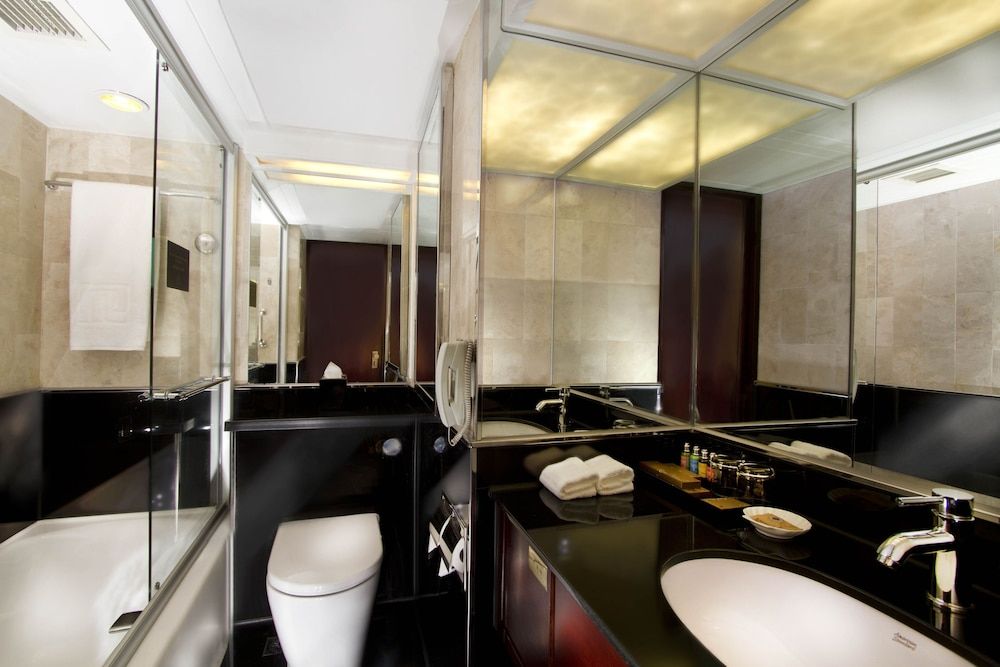 undefined Regal Kowloon Hotel 8