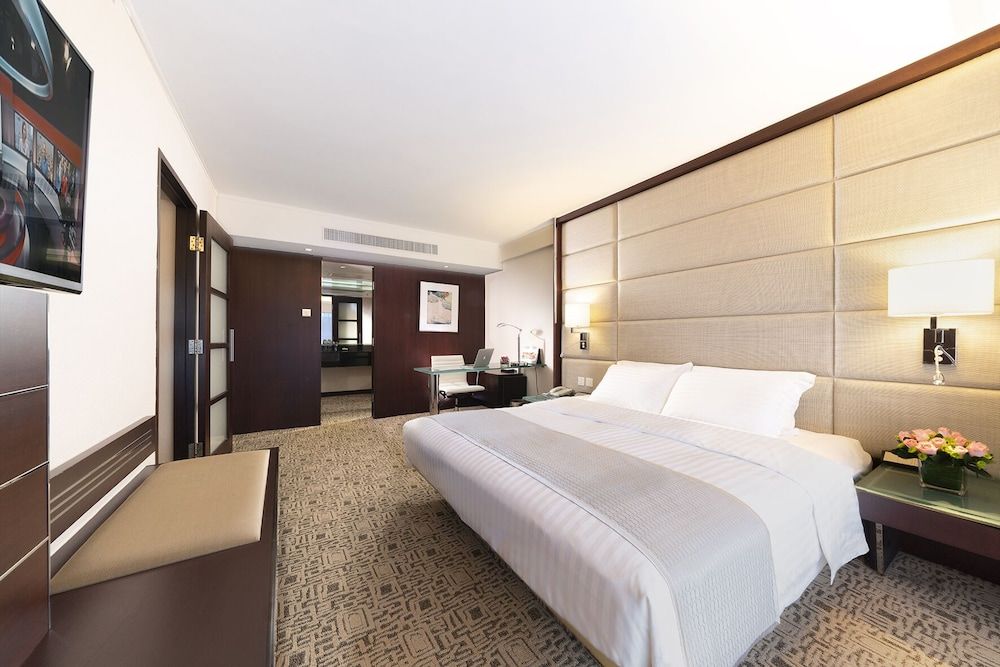 undefined Regal Kowloon Hotel 4