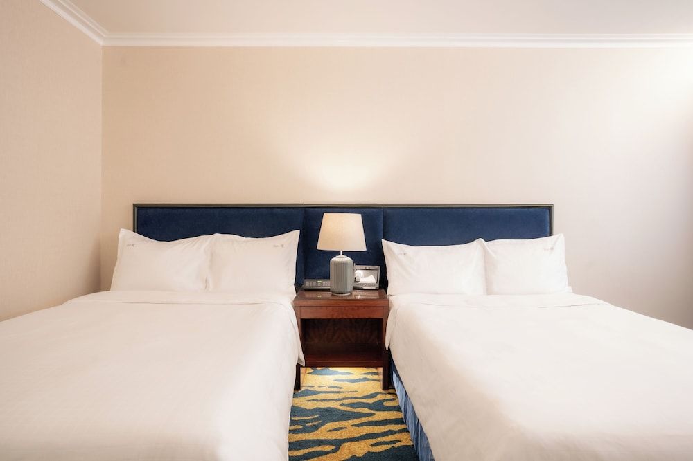 Holiday Inn Golden Mile Hong Kong by IHG Premium Room, 2 Double Beds