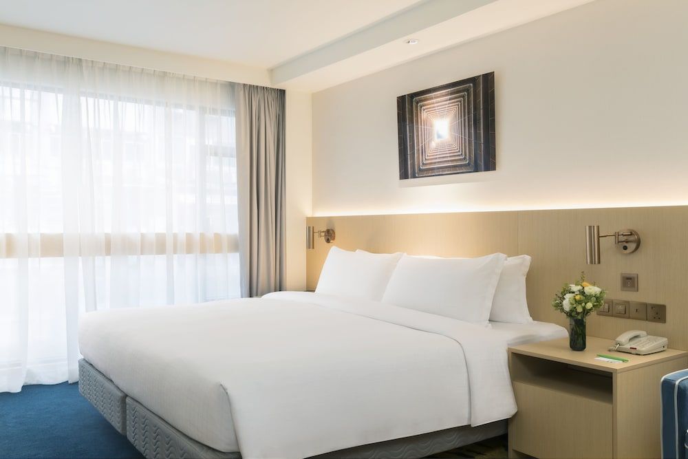 Suite, 1 Bedroom, Club Lounge Access (Middle Floor)