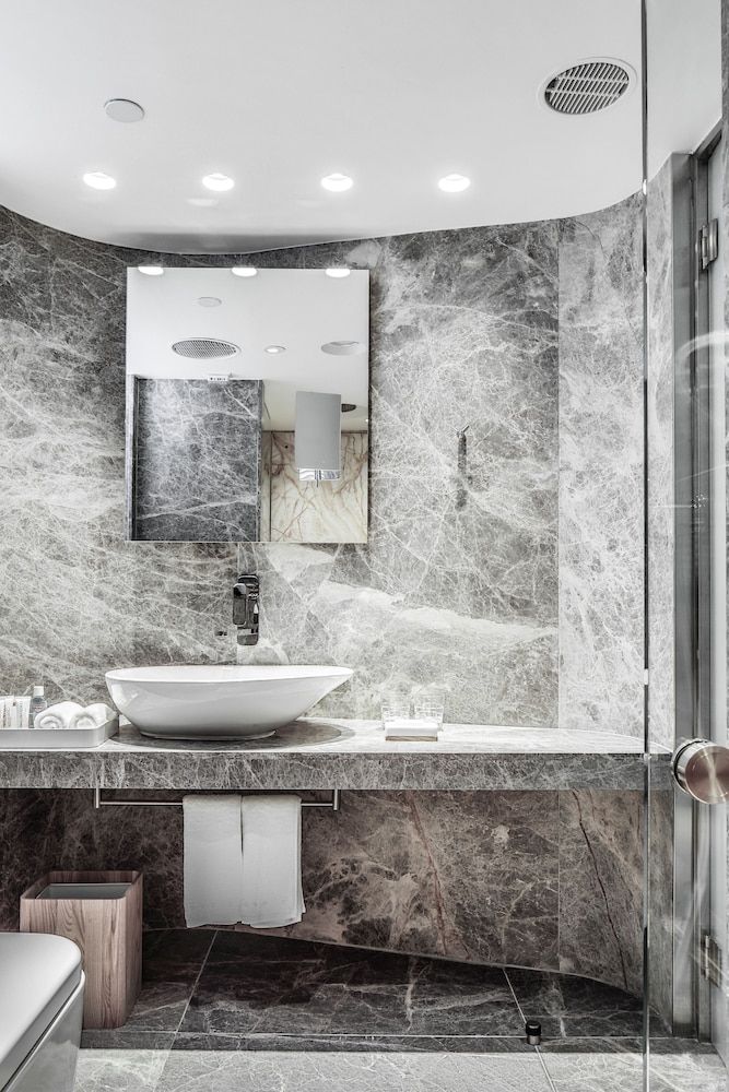 Ovolo Central Gold Room 7