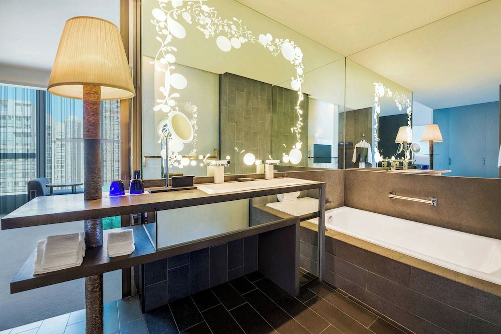 W Hong Kong Wonderful Room, Room, 1 King Bed, City View 3