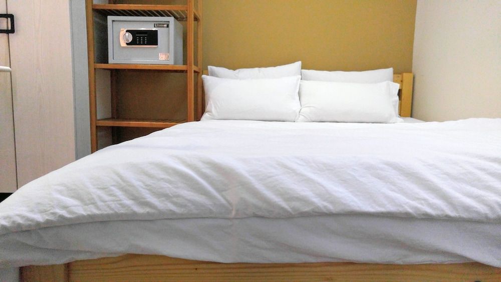 undefined Nuts Hotel 5