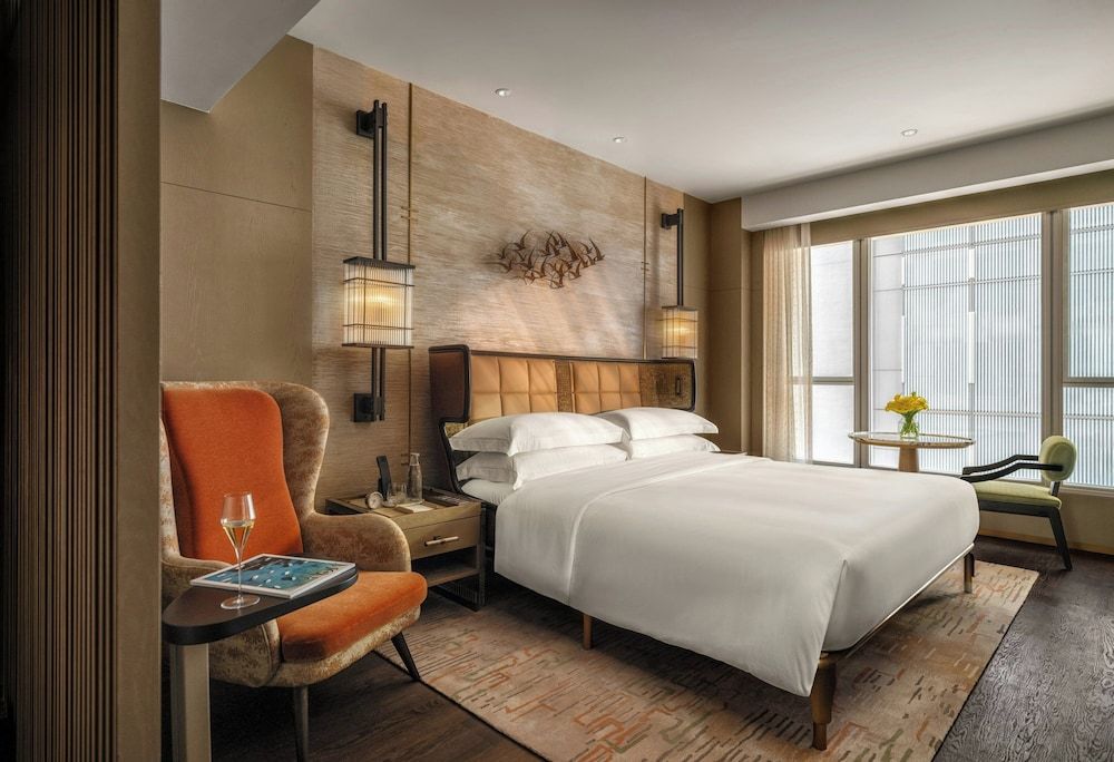 undefined Mandarin Oriental The Landmark, Hong Kong