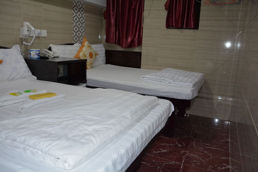 undefined Everest Hostel 10