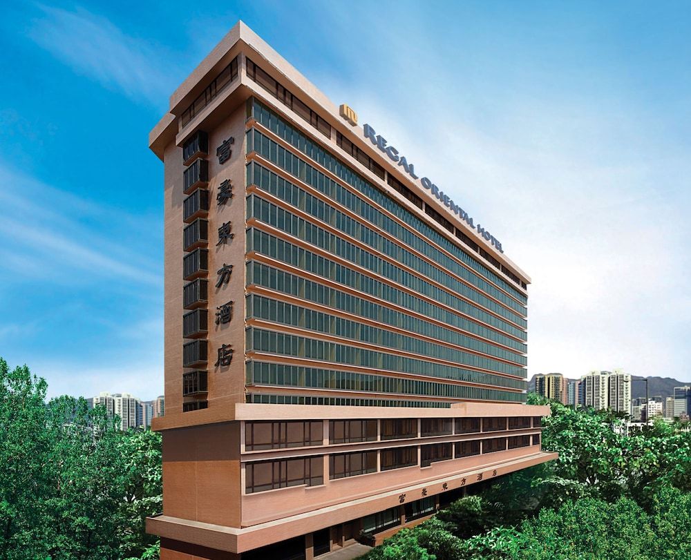 undefined Regal Oriental Hotel 6