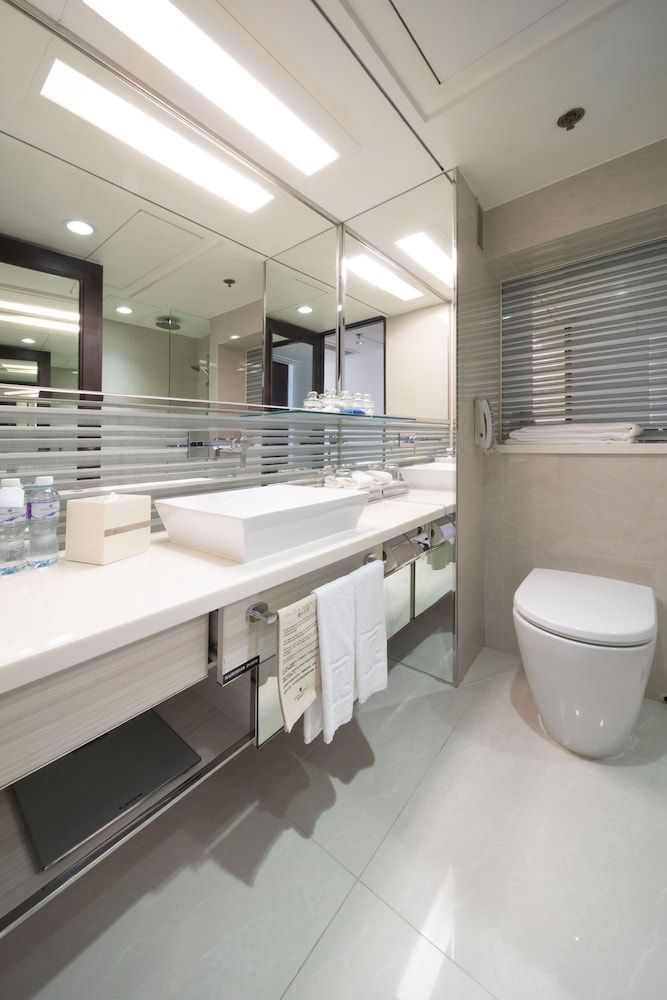 Regal Oriental Hotel Executive Suite, 1 Queen Bed 2